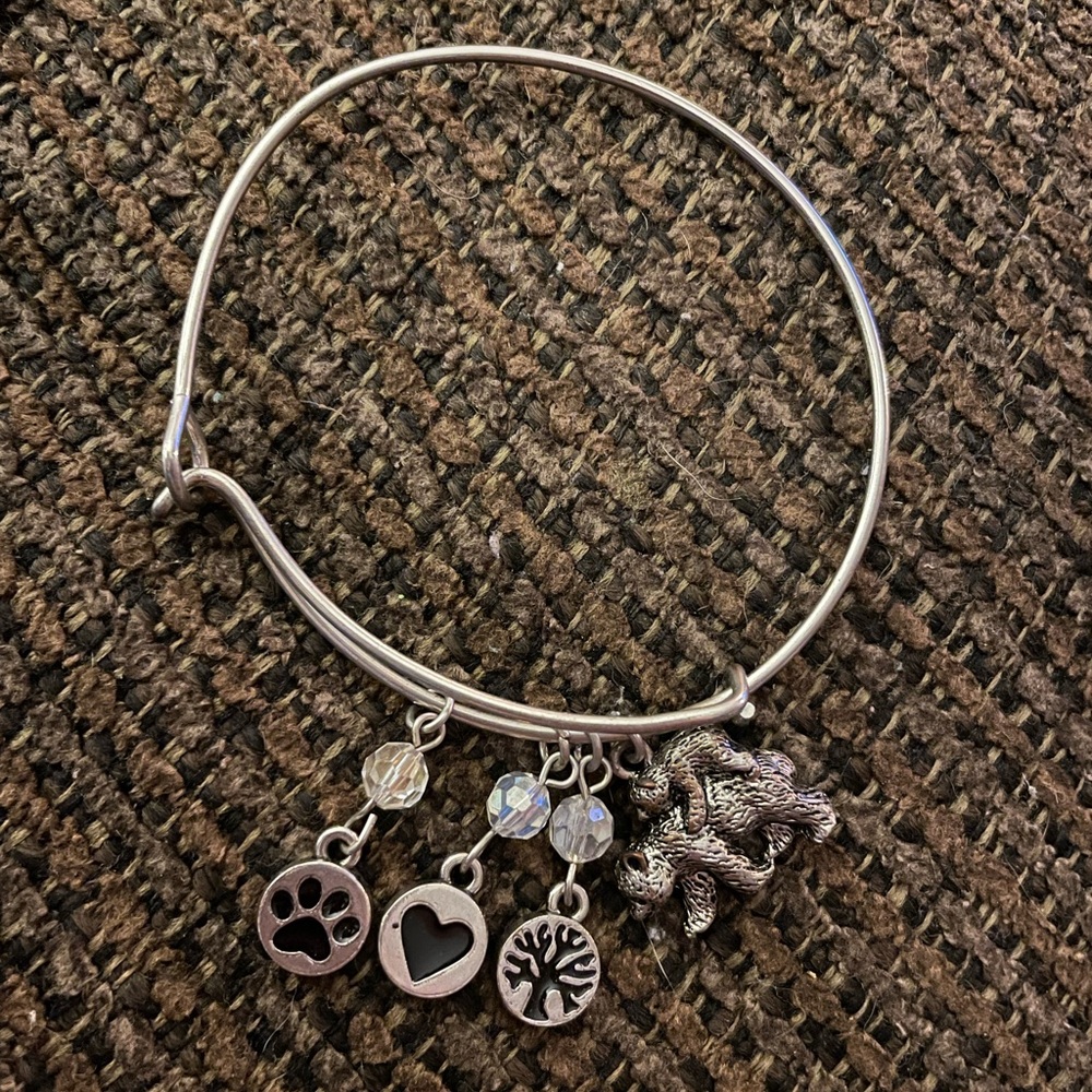 Mama and Baby Bear bracelet